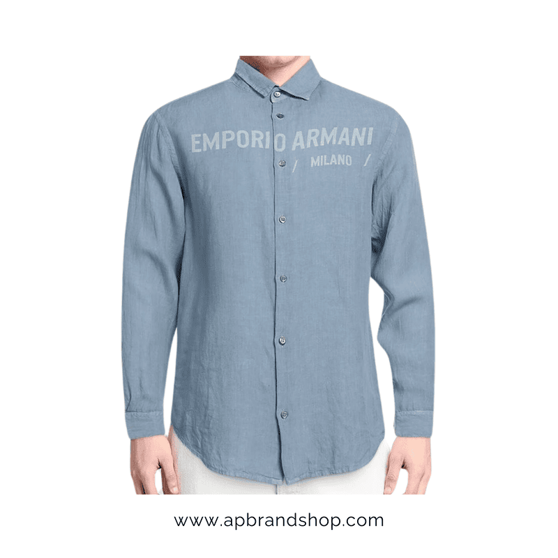 Camisa Emporio Armani azul con letras